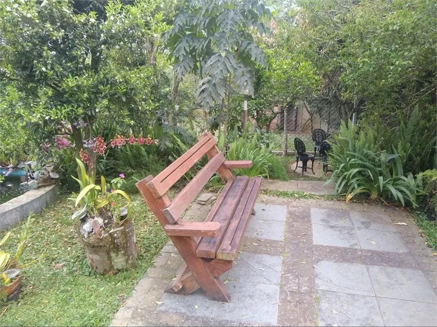 Excelente oportunidade de venda em condomínio fechado.