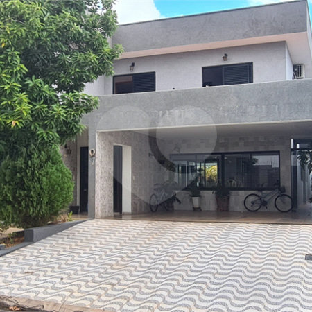 Casa térrea no Condomínio Jardim Botânico , localizado na cidade Bady Bassit/SP .