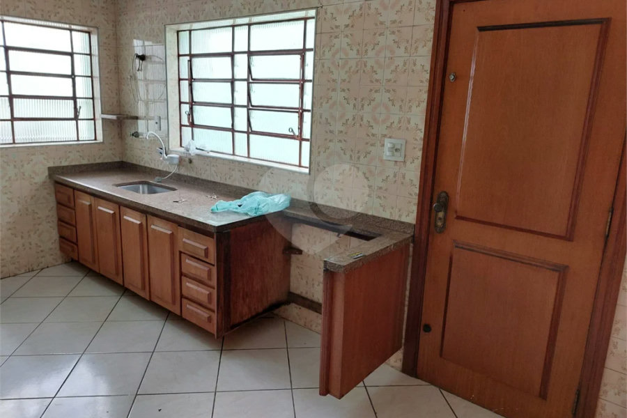 Sobrado à venda na Saúde c/ 330m2 - 5 Quartos/1 Suíte/2Vagas
