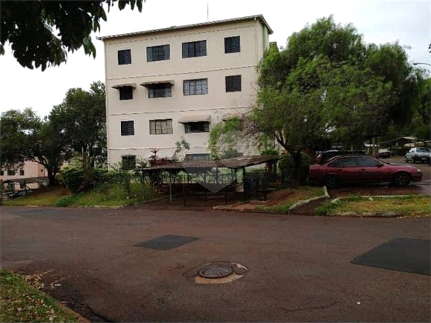 Apartamento no Romeu Santini.