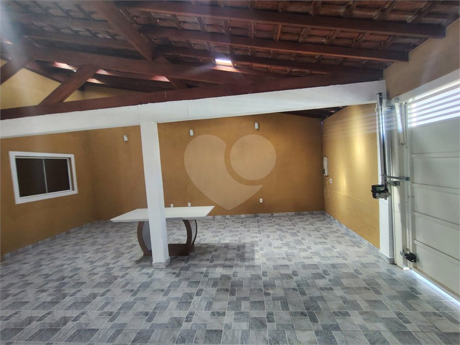 Casa ampla com edícula 3 Quartos