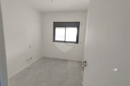 Apartamento novo com 129m² na Mooca com 2 suítes e 2 vagas.