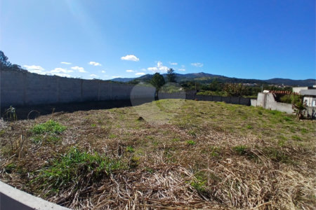 Terreno a venda no Jardim Estância Brasil com 1400m²