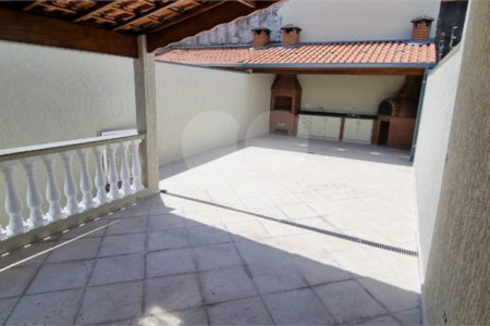 Lindo Sobrado a venda, na região da Cursino
