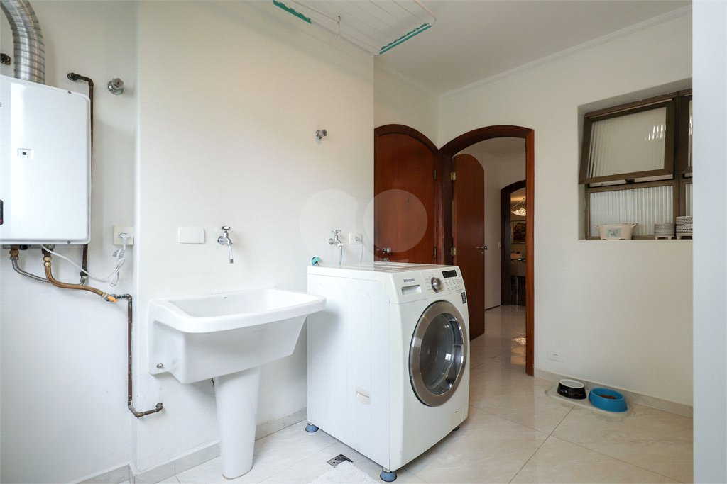 Apartamento à venda com 4 quartos, sendo 3 suítes, em Campo Belo, São Paulo, SP