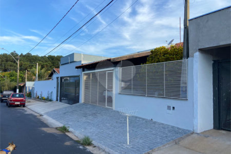 Casa térrea no Samambaia.