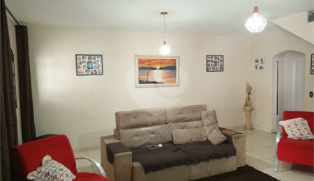 Casa à venda com 3 quartos, sendo 1 suíte, em Parque Rodrigo Barreto, Arujá, SP