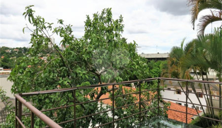 Casa à venda com 4 quartos, sendo 2 suítes,  em Jardim Leonor, São Paulo, SP
