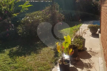 CASA TÉRREA PARA VENDA OU LOCAÇÃO COM 3 DORMITÓRIOS NO BOLSÃO DE INTERLAGOS