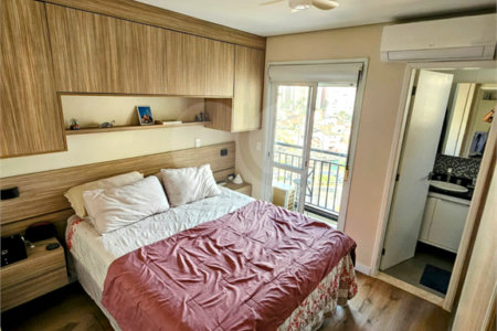 Apartamento à venda na Mooca com 73 m² com 3 dormitórios e 2 vagas. Aceita e estuda Permuta.