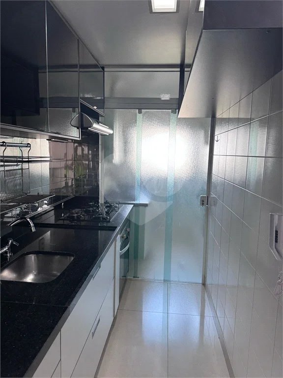 O Seu Apartamento Exclusivo: 74 m² Reformados ao Lado do Ibirapuera!