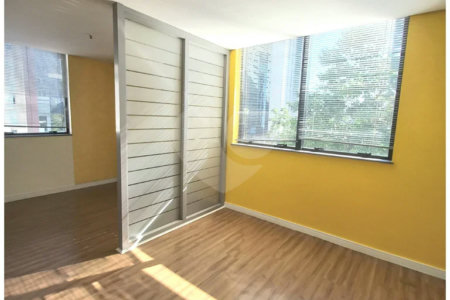 Office Tower Sala comercial à venda na Vila Olímpia, 48 m², com garagem
