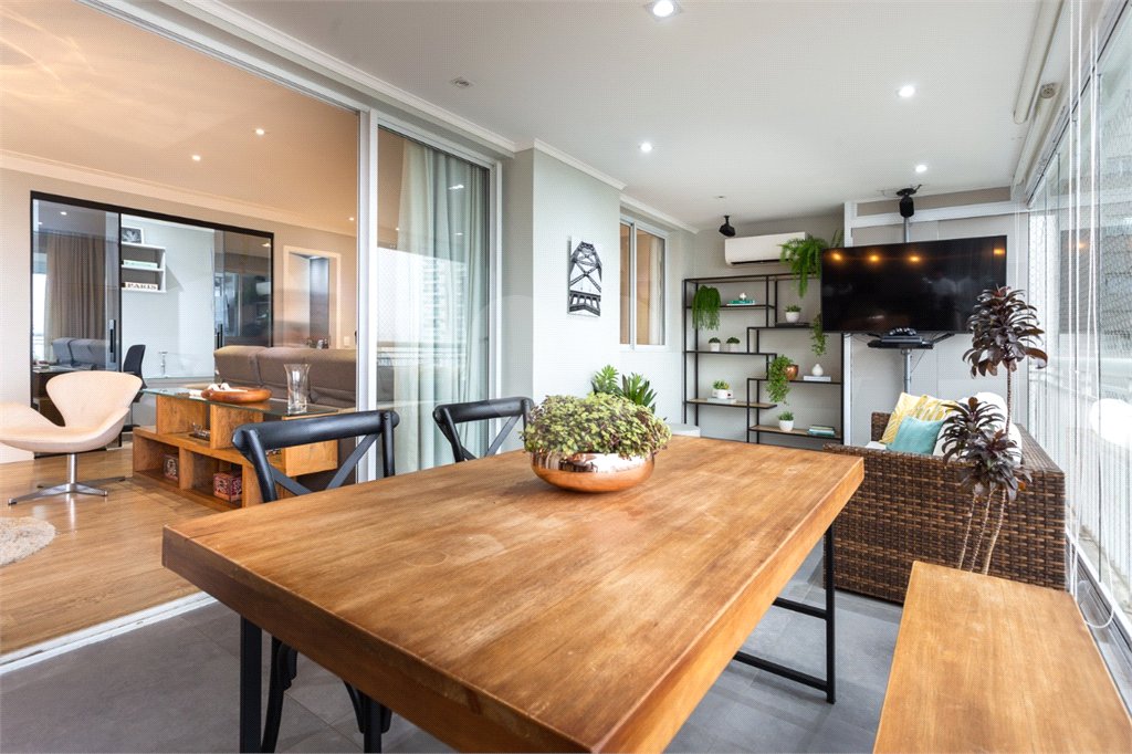Apartamento na Rua Doutor Antônio Bento , 504 com 135m2 com 3 Suítes e 2 vagas de garagem