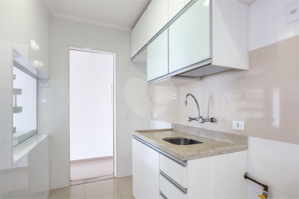 Cobertura Duplex com 96m2 em Moema - Venda e Locação - 02 Dorm Sendo 01 Suíte e 02 Vagas