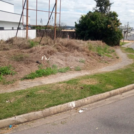 Terreno a venda no Jardim das Videiras em Vinhedo - SP