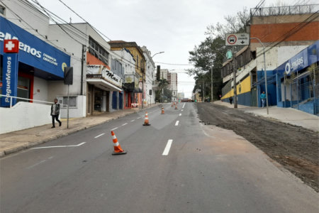 Prédio Comercial na Av. São Carlos - Excelente Oportunidade no Centro da Cidade