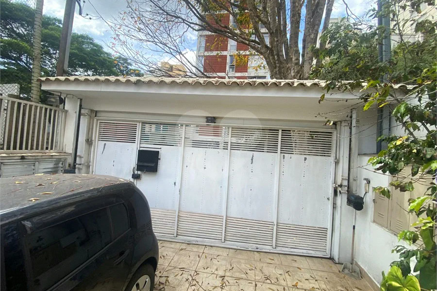 Terreno 10 X 30m,ideal para construtor, com casa principal, mais 3 casas no mesmo terreno e gerando renda, em Perdizes - São Paulo