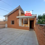 BELA CASA 274 M² C/ 3 QUARTOS 1 SALA 1 COZINHA 3 BANHEIROS 2 VAGAS Para Estacionamento coberta P/ VENDA NA V N Cachoeirinha