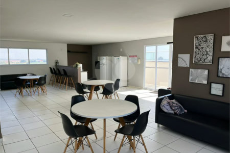 Apartamento à venda com 2 dormitórios e 1 suíte no 13 andar!