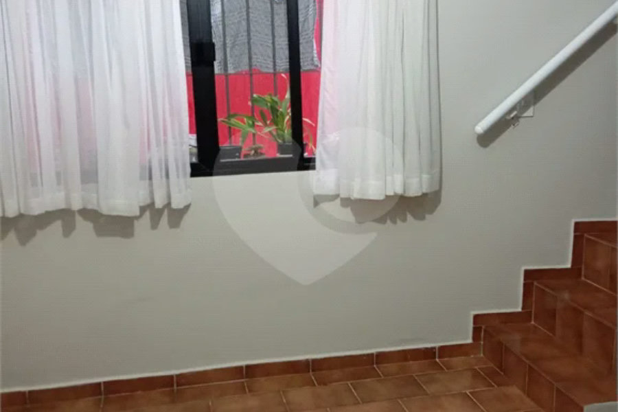 Sobrado com 3 dormitórios na Vila Ede