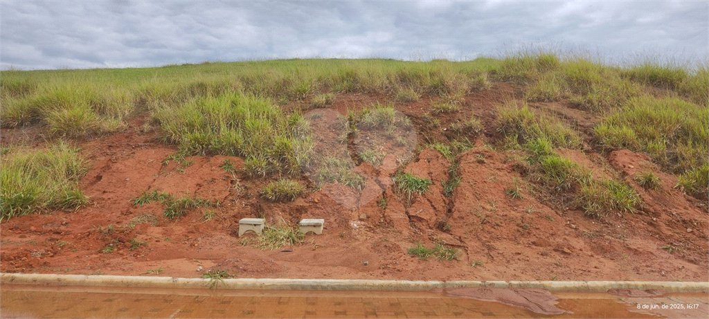 Terrenos de 300 metros em condomínio fechado e prontos para construir na região de Atibaia