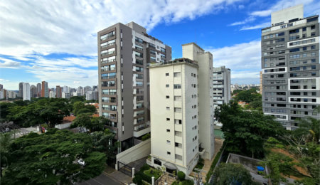 Apartamento à venda ou para alugar com 2 quartos, sendo 1 suíte,  em Campo Belo, São Paulo, SP