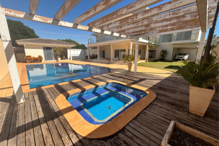 Casa á venda condomínio Damha I