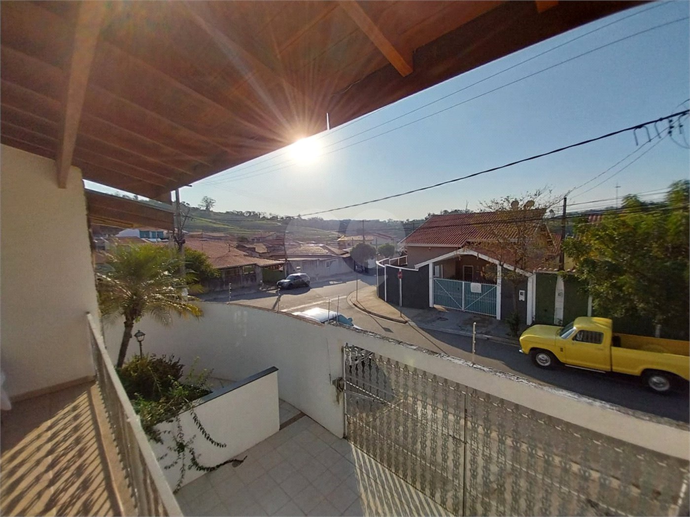 Sobrado à venda com 5 quartos, sendo 1 suíte,  em Terra Nobre, Louveira, SP