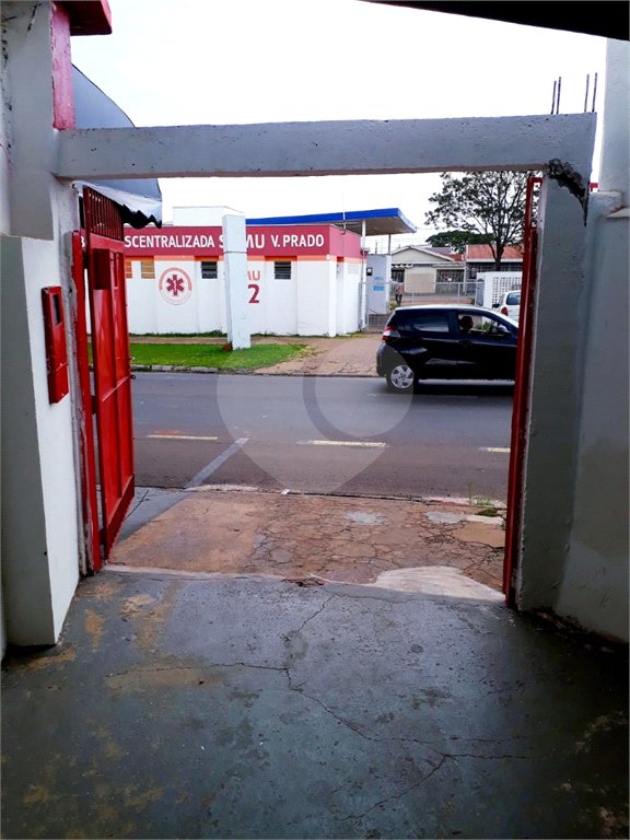 Casa térrea + Sala Comercial na Vila Prado.