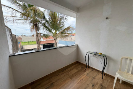 CASA A VENDA N EMBARÉ