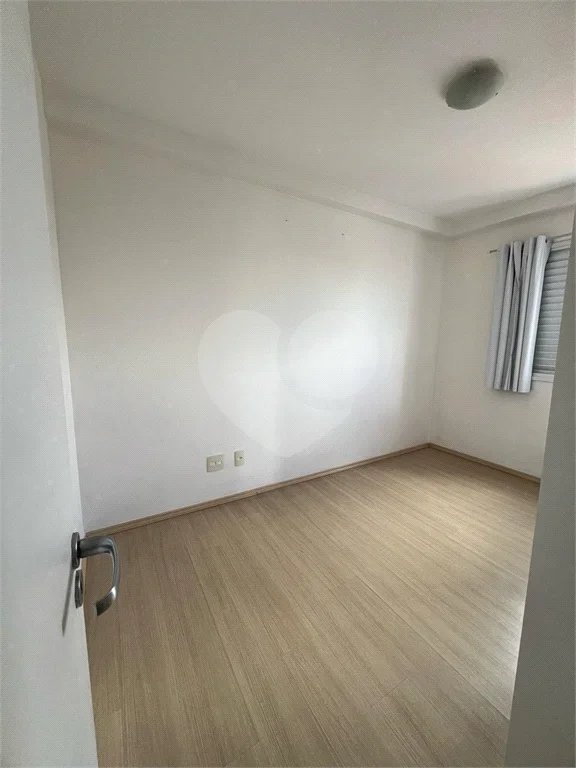 APARTAMENTO de 2 quartos (1 suíte) á venda em Santo André, 75m², 2 garagens fixas e cobertas, é entrar e morar!