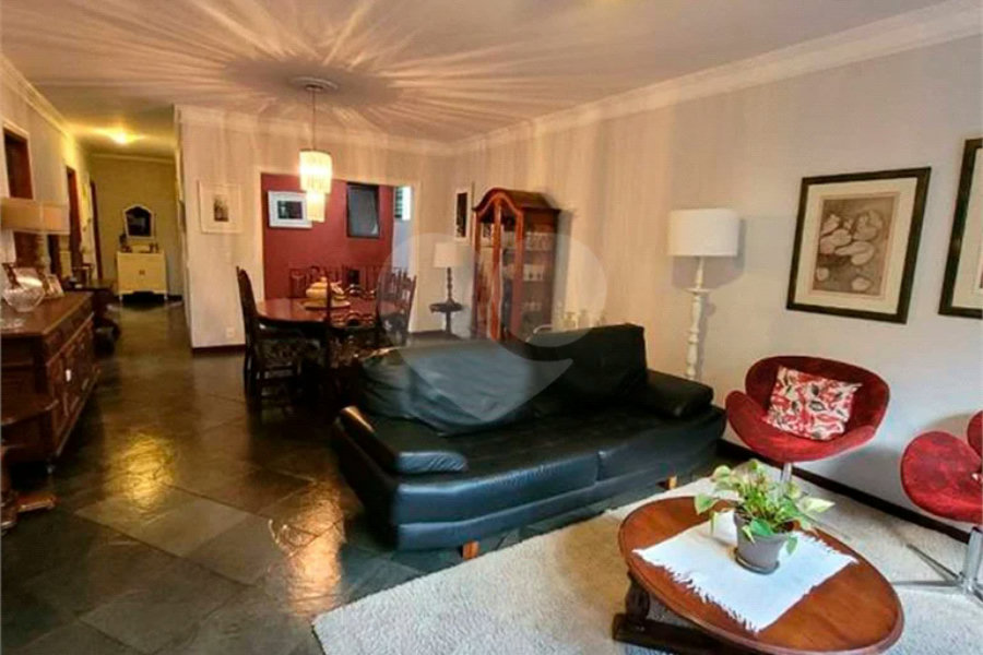 Casa à venda com 4 quartos, sendo 1 suíte, no centro de Piracicaba- SP
