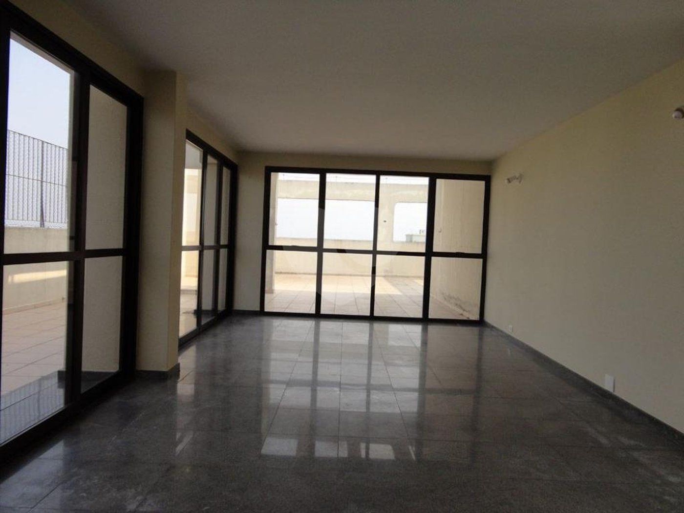APARTAMENTO PARA VENDA OU LOCAÇÃO COM 6 DORMITÓRIOS ALTO PADRÃO