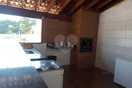 Maravilhosa chácara no Aracê de Santo Antonio recém construída, com uma construção de 230m²