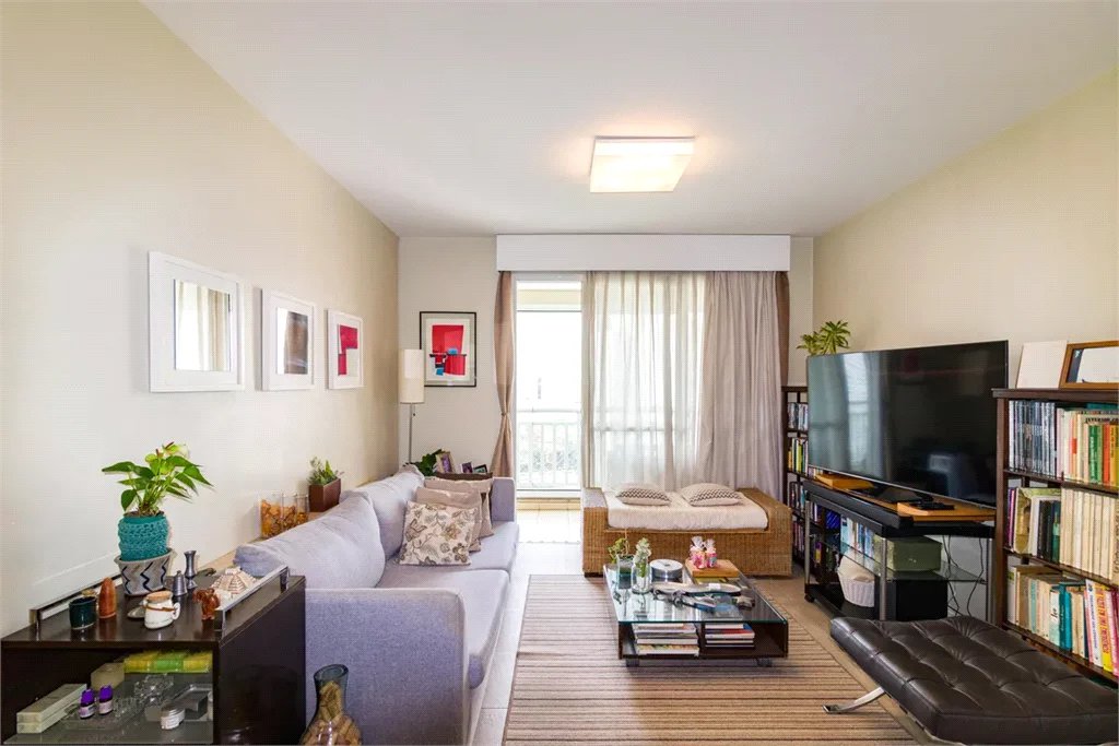 Apartamento à venda com 3 quartos, sendo 2 suítes, em Morumbi, São Paulo, SP