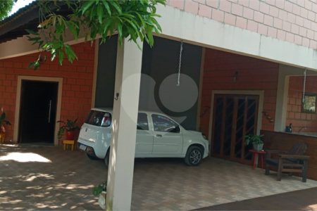Chácara à venda com 3 quartos, sendo 2 suítes,  em Monterrey, Louveira, SP