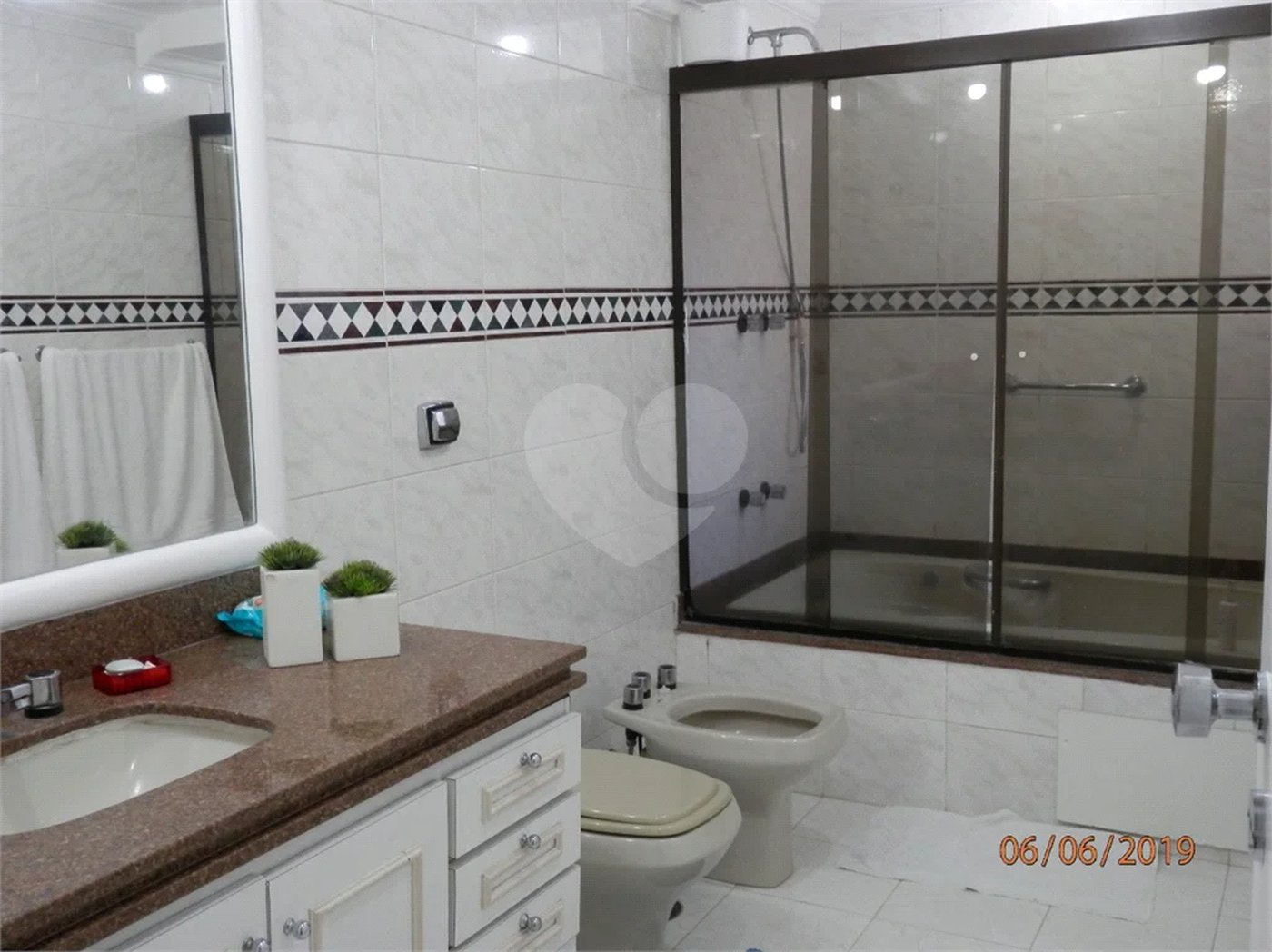 APARTAMENTO PRÓXIMO METRÔ SÃO JUDAS.