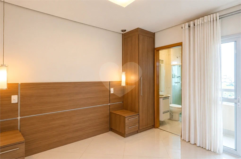 Apartamento de 84m² na Vila Lusitânia, em São Bernardo do Campo, com 3 dormitórios, suíte com varanda, 2 vagas cobertas, depósito privativo e lazer completo.