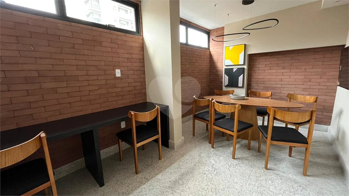 Apartamento à venda com 3 quartos, sendo 3 suítes, no Centro, Poços de Caldas - MG