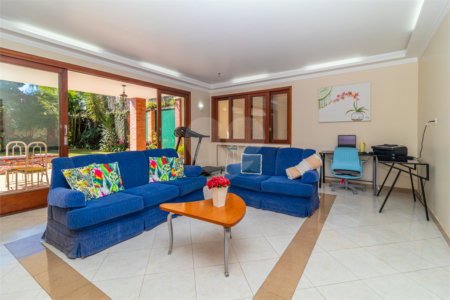 Casa à venda com 3 suítes em Interlagos, São Paulo, SP