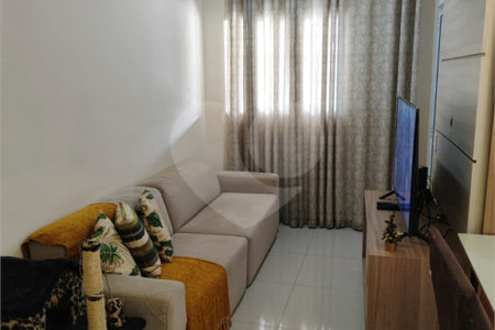 Casa térrea no Condomínio Flamboyant II .