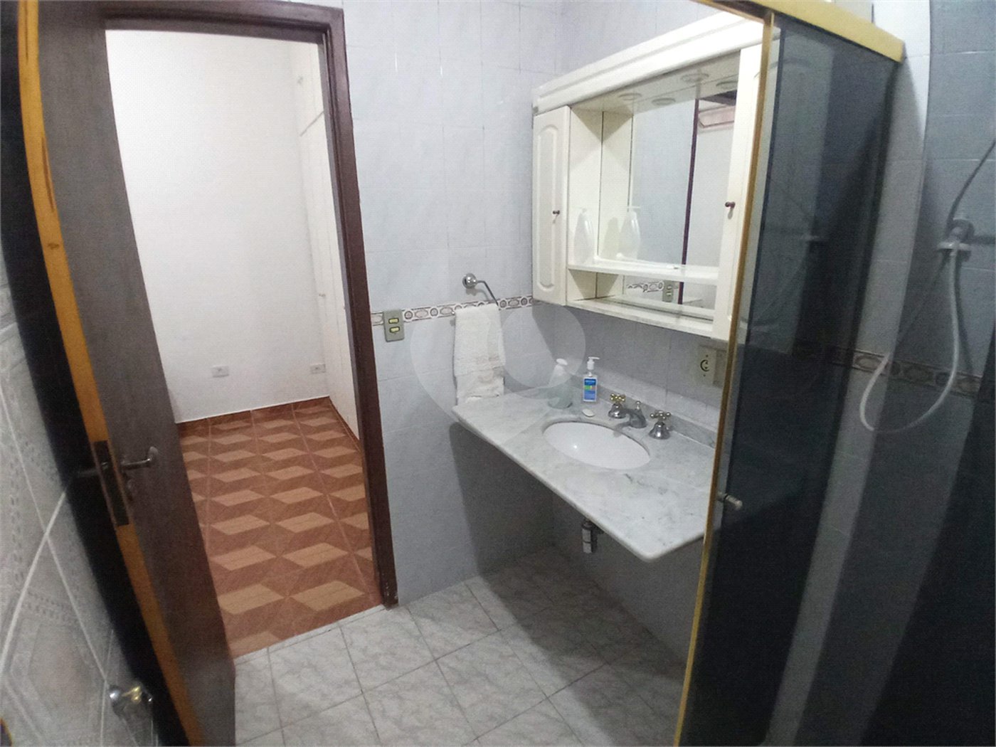 Casa Térrea à venda ou para alugar com 4 quartos, sendo 1 suíte, em Jardim Aeroporto, São Paulo, SP