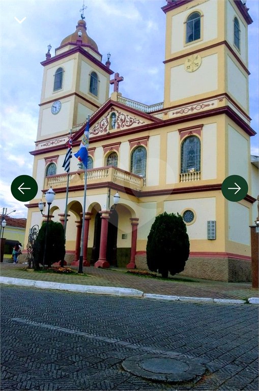 Sobrado à venda com 290m² na região central de Bom Jesus dos Perdões – SP