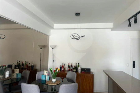Condomínio com lazer completo e novo na Av. Vila Ema!