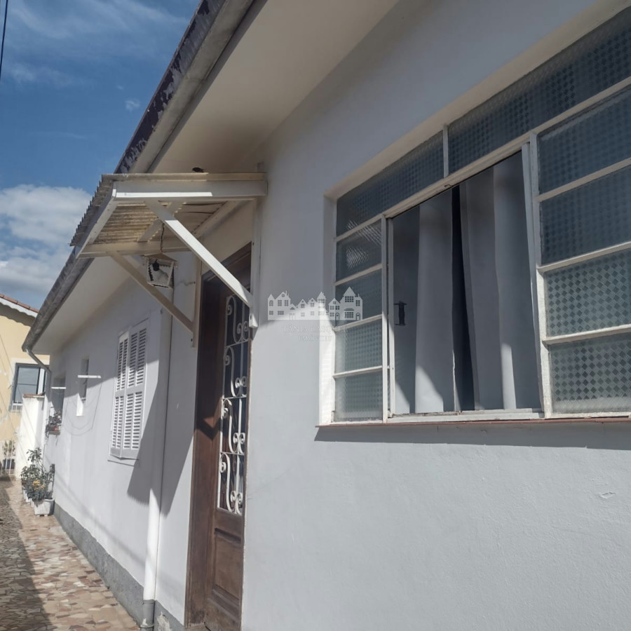 Casa à venda com 5 quartos no Centro de Atibaia/SP | Duas casas no mesmo terreno