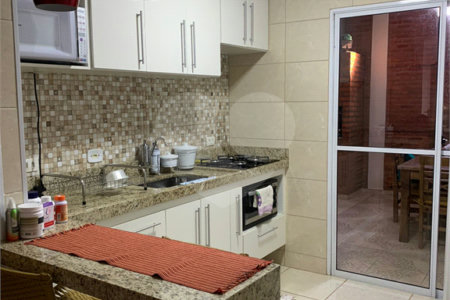Casa térrea no Condomínio Moradas II.
