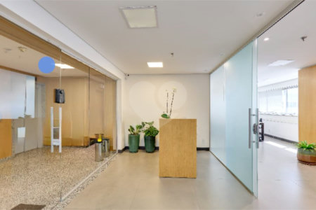 Sala comercial á venda em Santo Amaro, São Paulo - SP