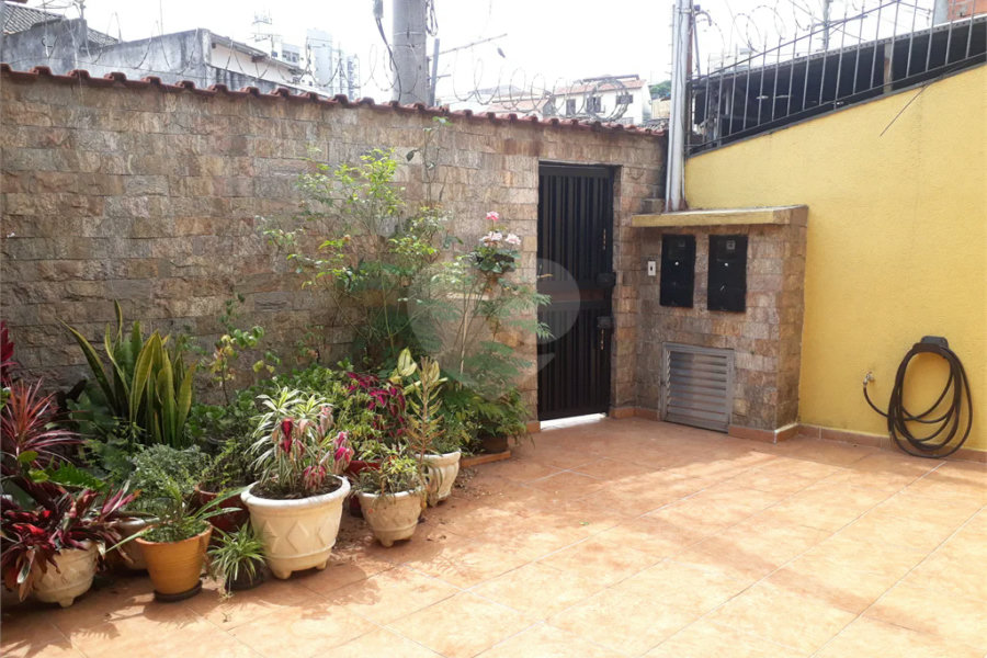 Ótima Casa Totalmente Térrea,Ao Lado da Avenida Direitos Humanos.