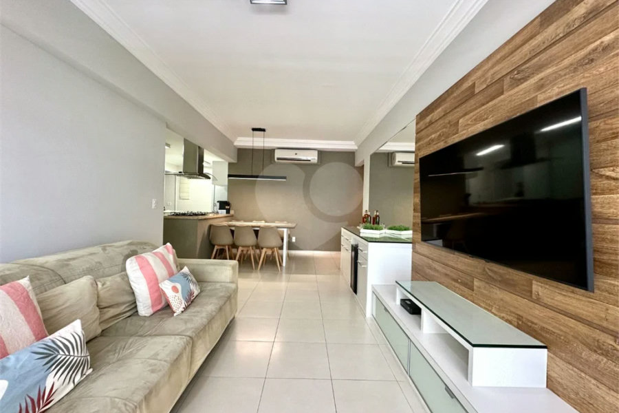 Apartamento à venda com 3 quartos, sendo 2 suítes, em Riviera de São Lourenço, Bertioga, SP