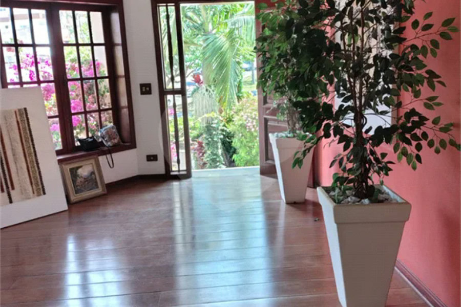 Casa à venda ou para alugar com 5 quartos, sendo 2 suítes, em Jardim Dos Estados, Poços de Caldas - MG